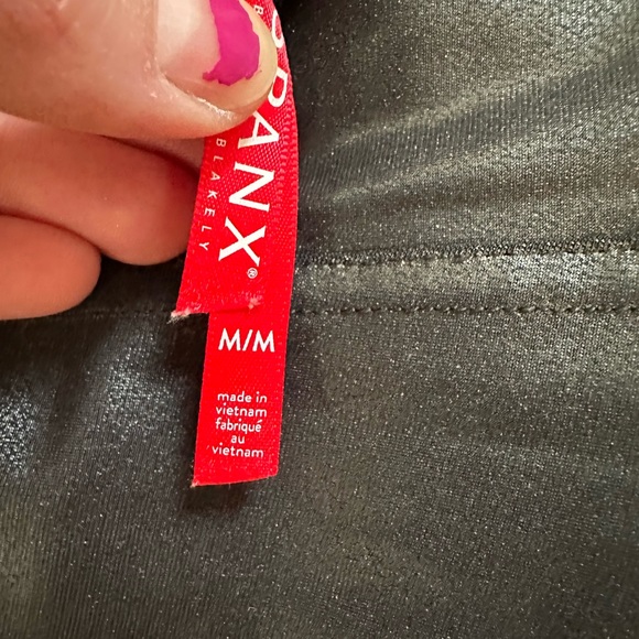 SPANX Faux Leather Moto Leggings - Picture 4 of 6